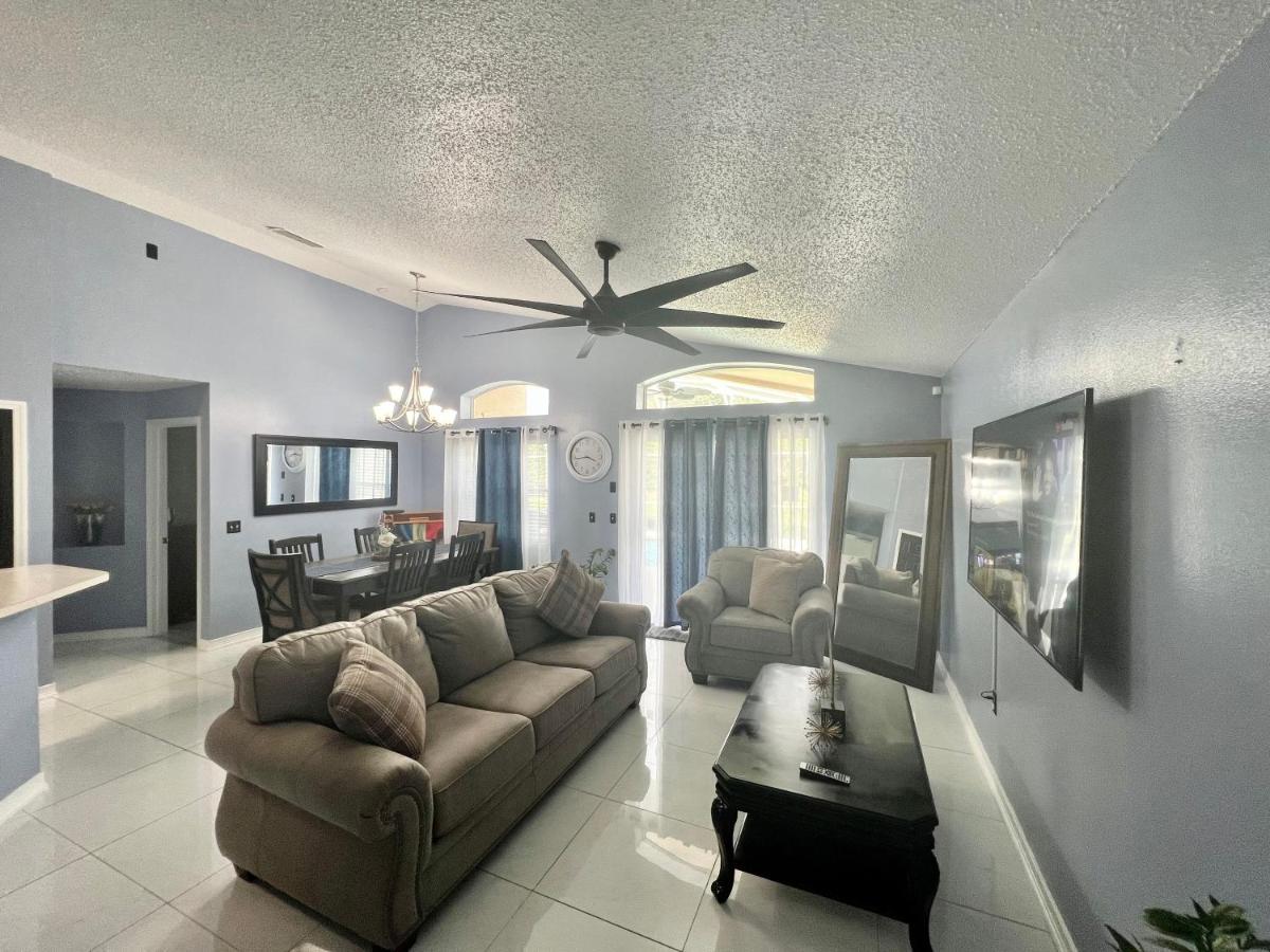 Grand Superior 4br Pool House Near Parks *