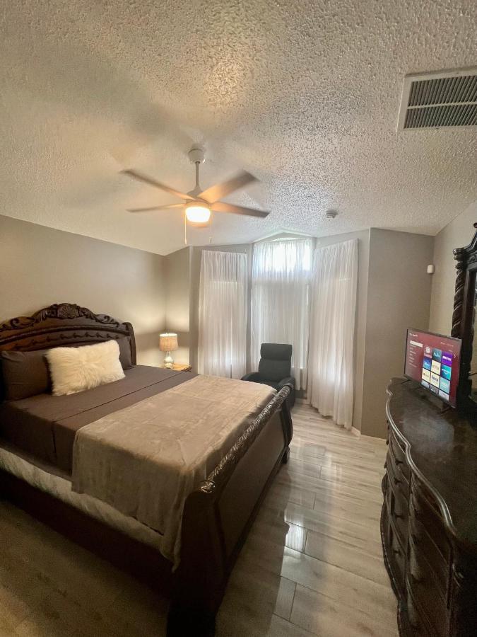 Grand Superior 4br Pool House Near Parks Holiday home *