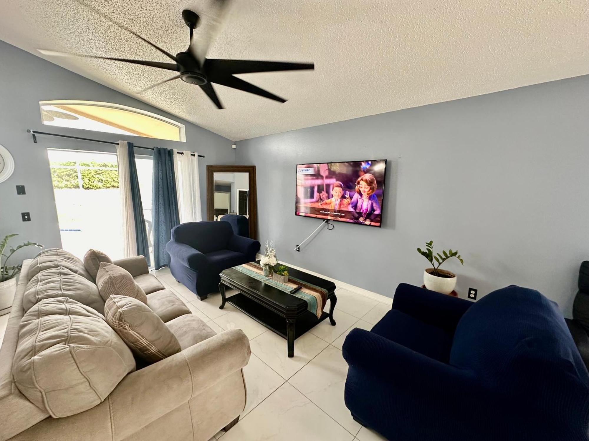 Grand Superior 4br Pool House Near Parks * Davenport
